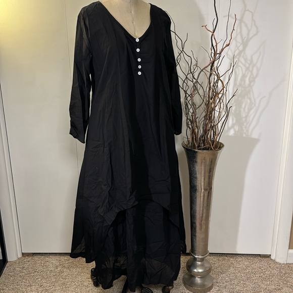 None Dresses & Skirts - Black V-neck, long sleeve multi layered dress with white buttons